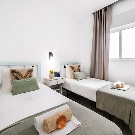 Located In The Heart Of Carvoeiro (Lagoa)
